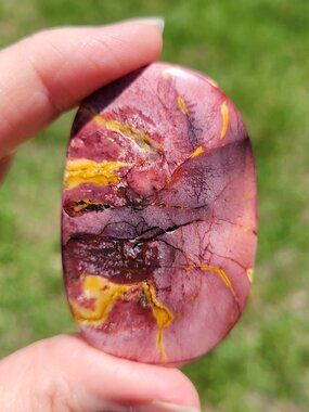 Mookaite Palm Stone (M102)
